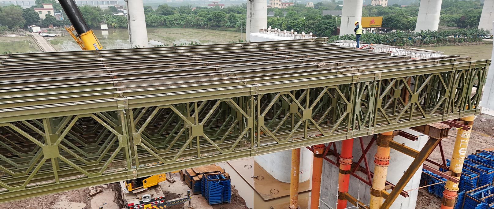 Jembatan Ekstra Besar Stasiun Hezhou di Kereta Kecepatan Tinggi Zhuhai–Zhaoqing
