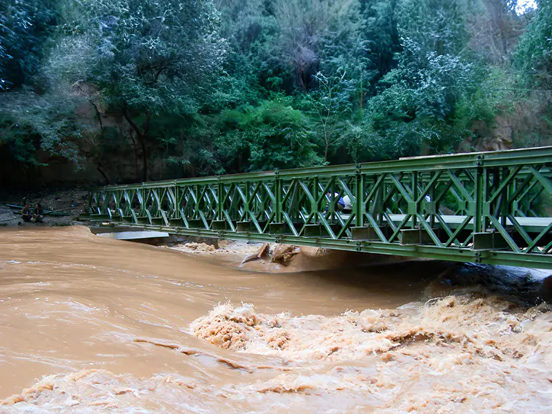 Jembatan Baja Sungai Pudu di Kabupaten Luquan, Yunnan