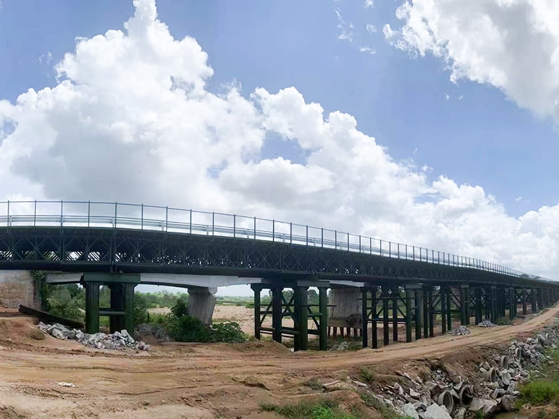 Jembatan Baja yang Disesuaikan