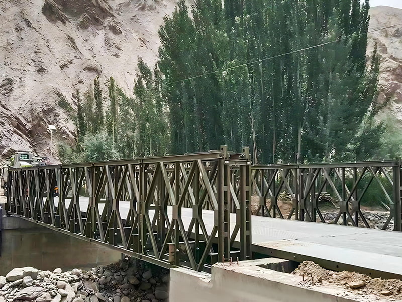CB 100 Jembatan Bailey Jembatan Bailey Dicat Satu Lapis Dua Baris
